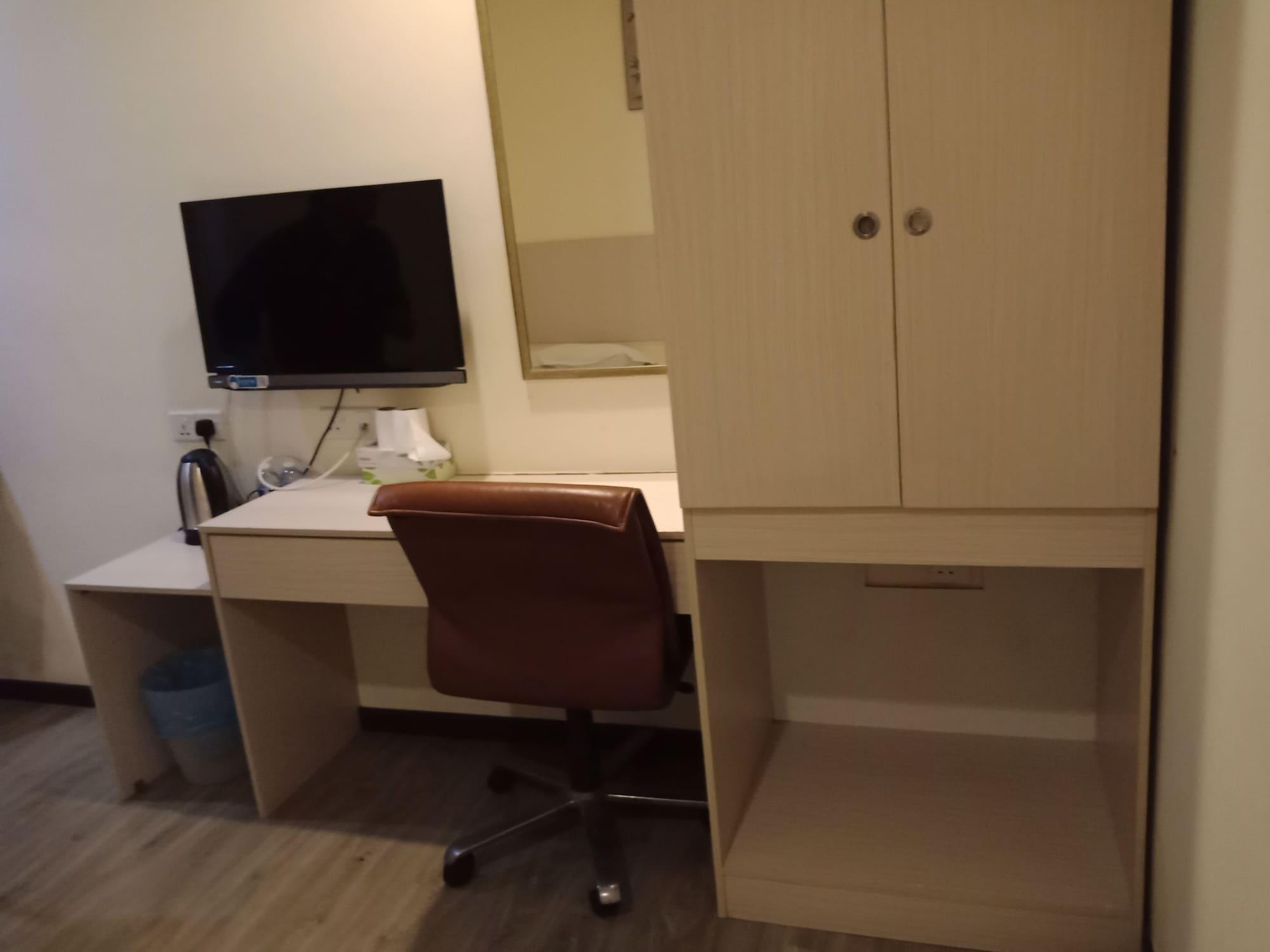 צ'ראס Hotel Zamburger Bukit Segar מראה חיצוני תמונה
