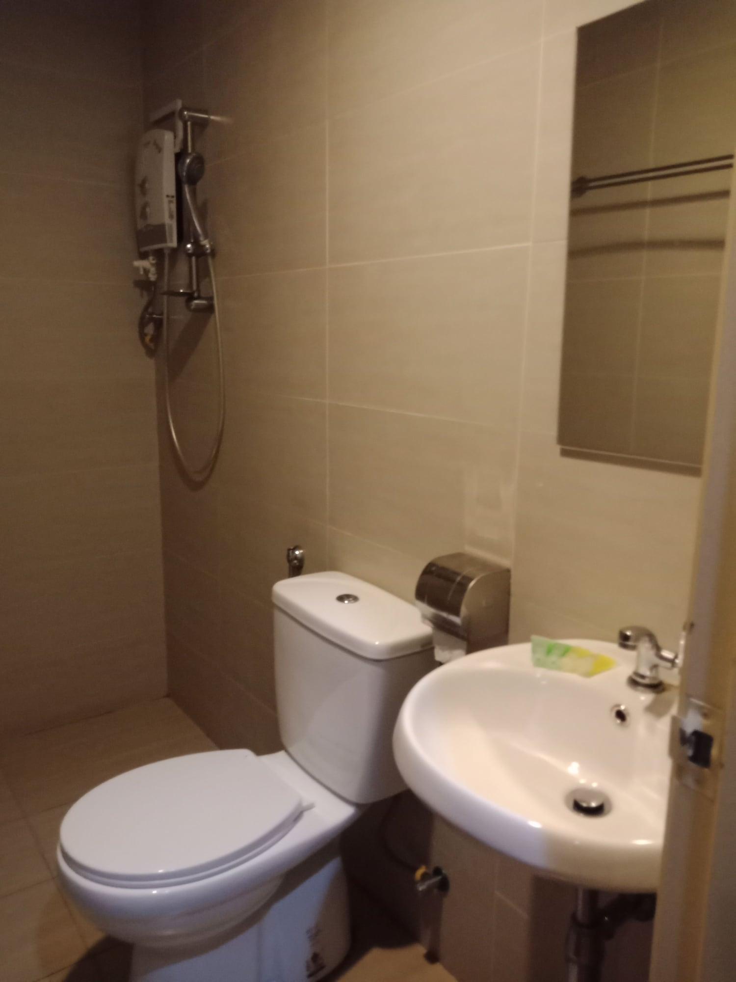 צ'ראס Hotel Zamburger Bukit Segar מראה חיצוני תמונה