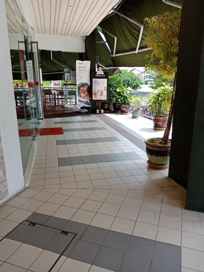 צ'ראס Hotel Zamburger Bukit Segar מראה חיצוני תמונה