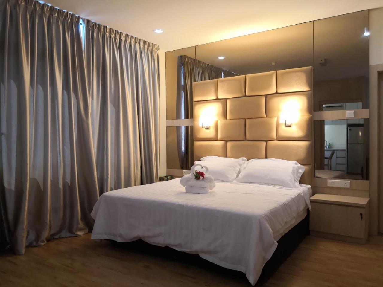 צ'ראס Hotel Zamburger Bukit Segar מראה חיצוני תמונה